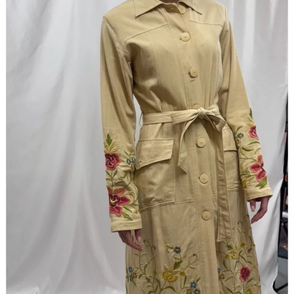 Chasing Unicorns Floral Embroidered Cream Jacket / Dress - Picture 1 of 5
